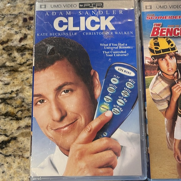 Lot of PSP movies and game - Picture 2 of 8